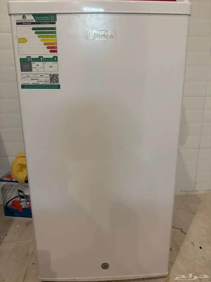 ثلاجة ميديا شبه جديدة سعة 85 لتر للبيع والحد 350 2