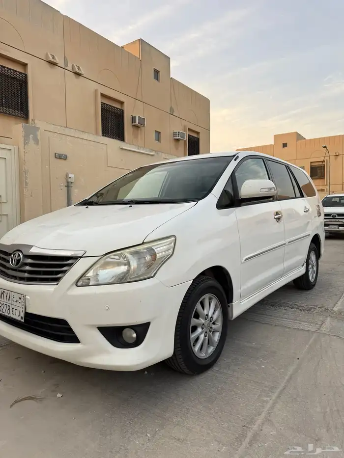 انوفا موديل 2014 للبيع 4