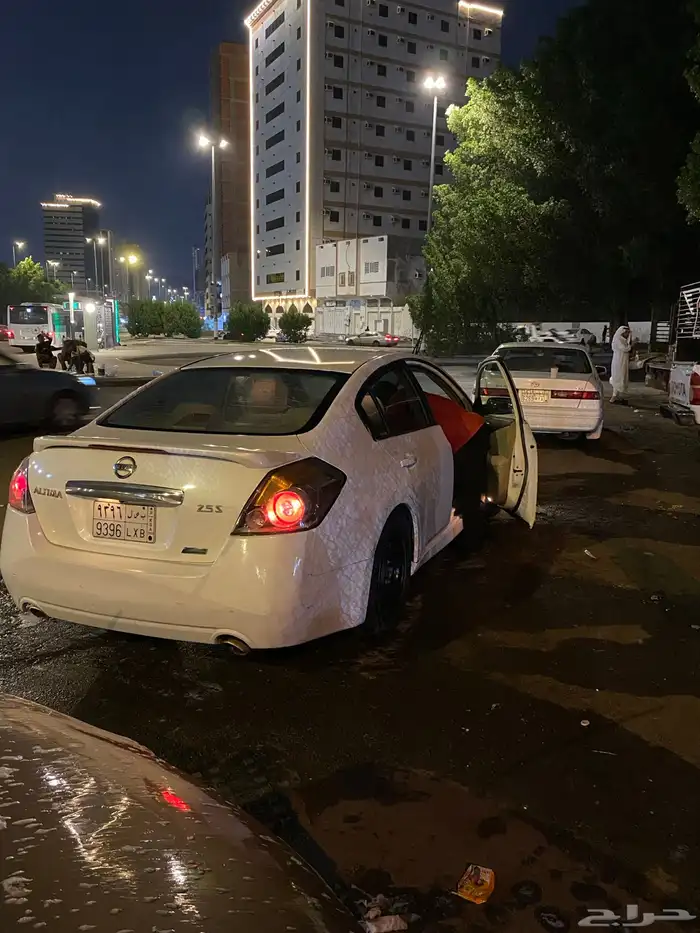 التيما نيسان 2010 5