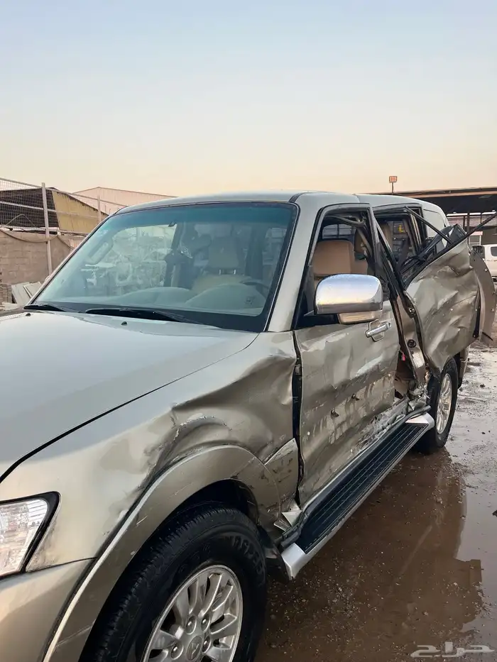 ميتسوبيشي باجيرو 2015 مصدوم قطع غيار فقط 9