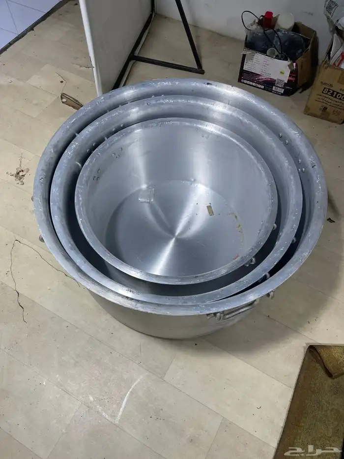 مركبات طبخ كبيره وقدور ذبايح جديده واسطوانات 0