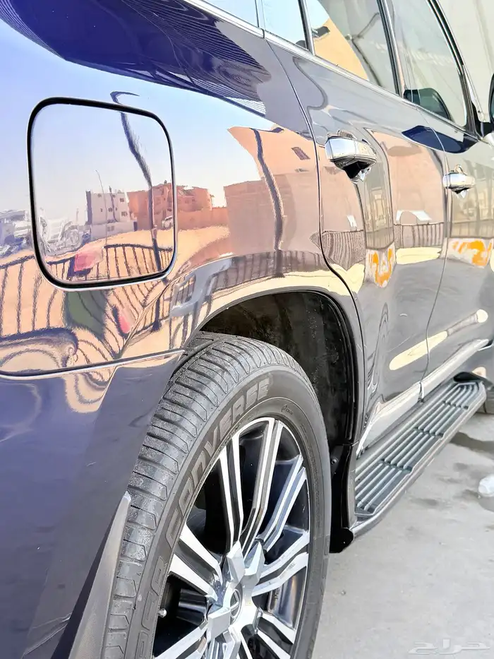 جيب لكزس LX 2018 لون كحلي منوة للمستخدم 19