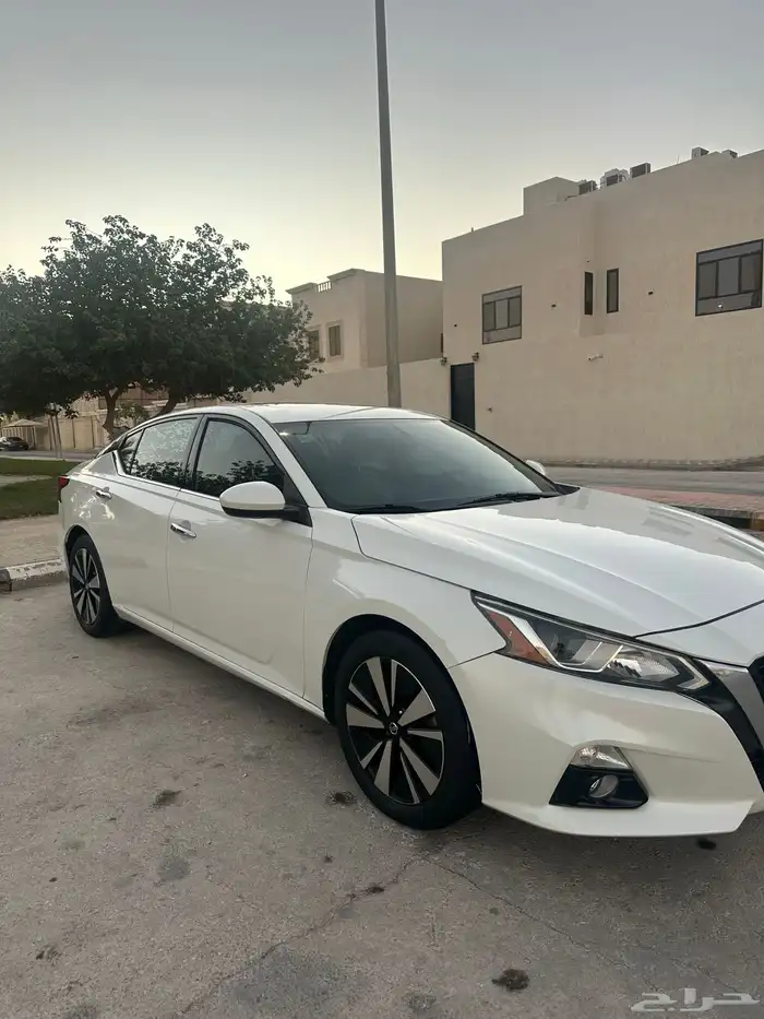 نيسان التيما SV 2021 3