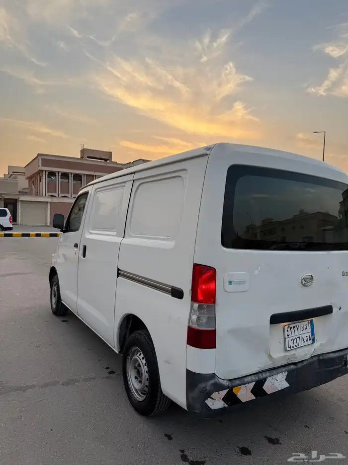 دباب ديهاتسو باص 4