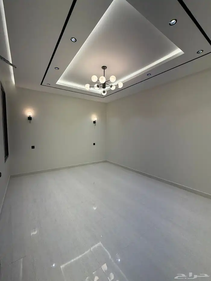 للبيع ارواف علويه وشقق ارضيه ببايكة سيارة ف احد رفيده 15