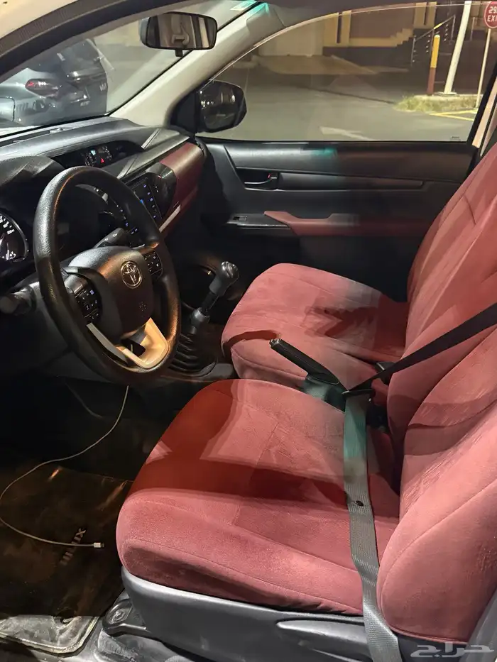 هايلوكس 2022 بنزين غماره فل كامل 6