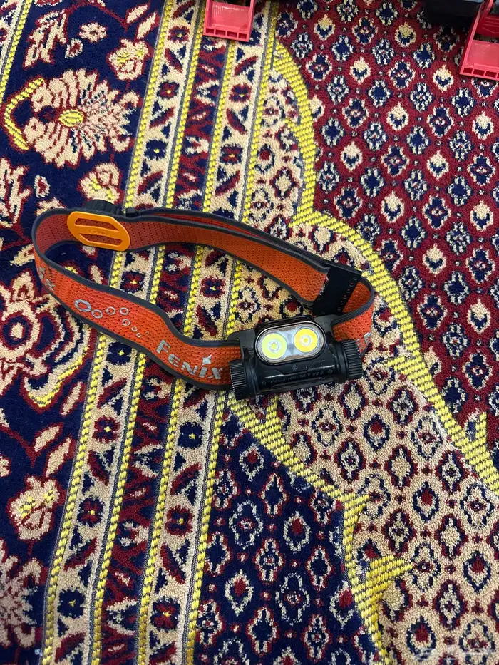 مقص تقليم أشجار V21 معاه كامل اغراضه وكشاف فينيكس 1