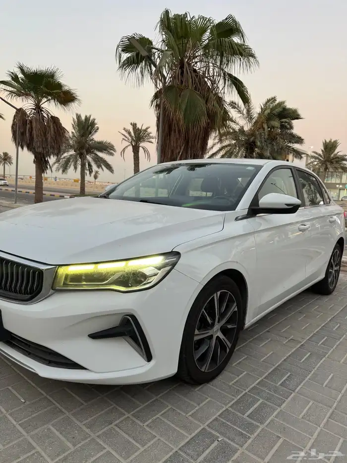 جيلي ام جراند 2023 8