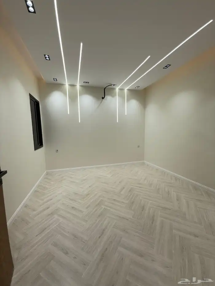 للبيع شقق ارضيه ببايكة سيارة وشقق علويه بمصعد ف حي الموسي 39