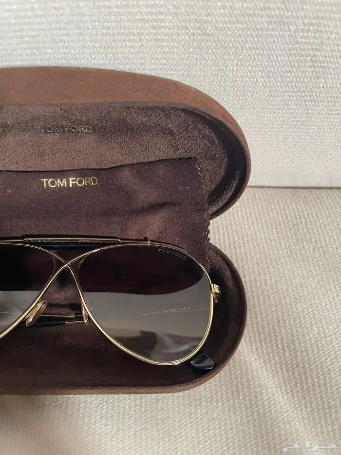 نظارات استعمال مرتين نظيفه توم فورد 1
