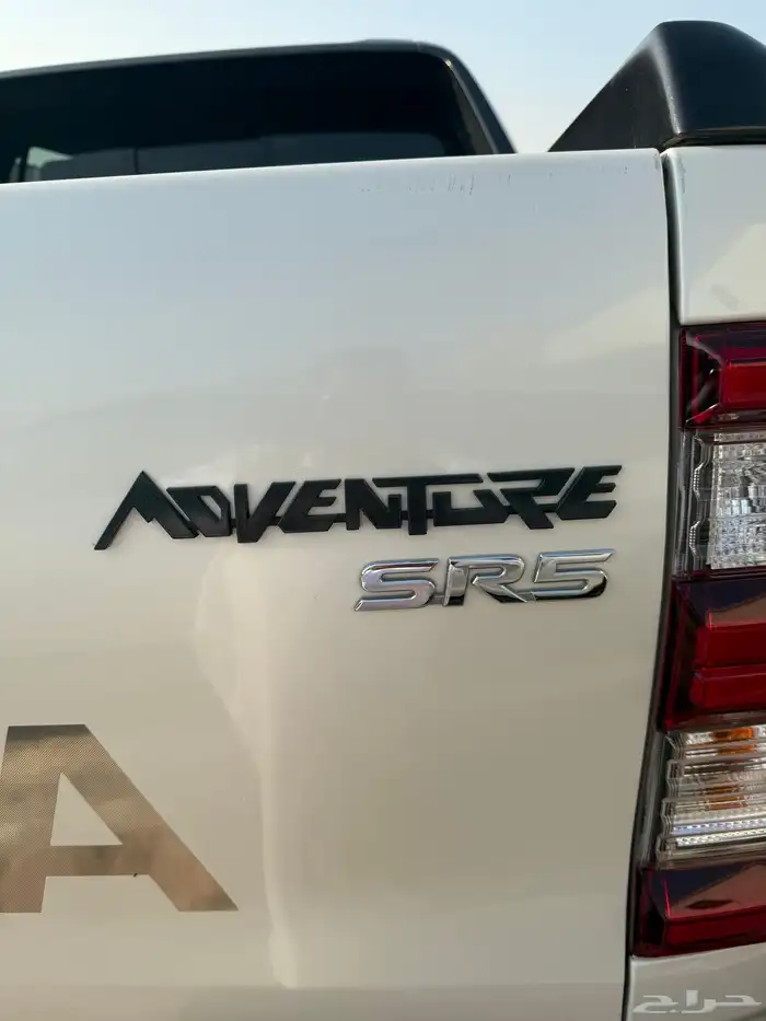 تويوتا هايلوكس دفنشر 6 سلندر موديل 2021 18