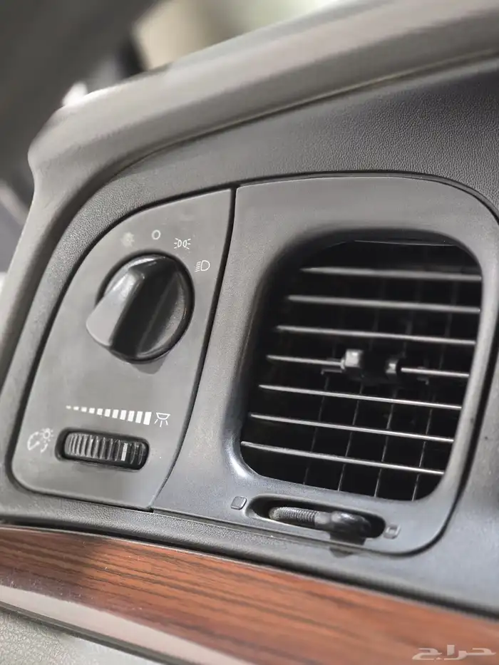 فورد فكتوريا موديل 2011 بحالة ممتازة 12