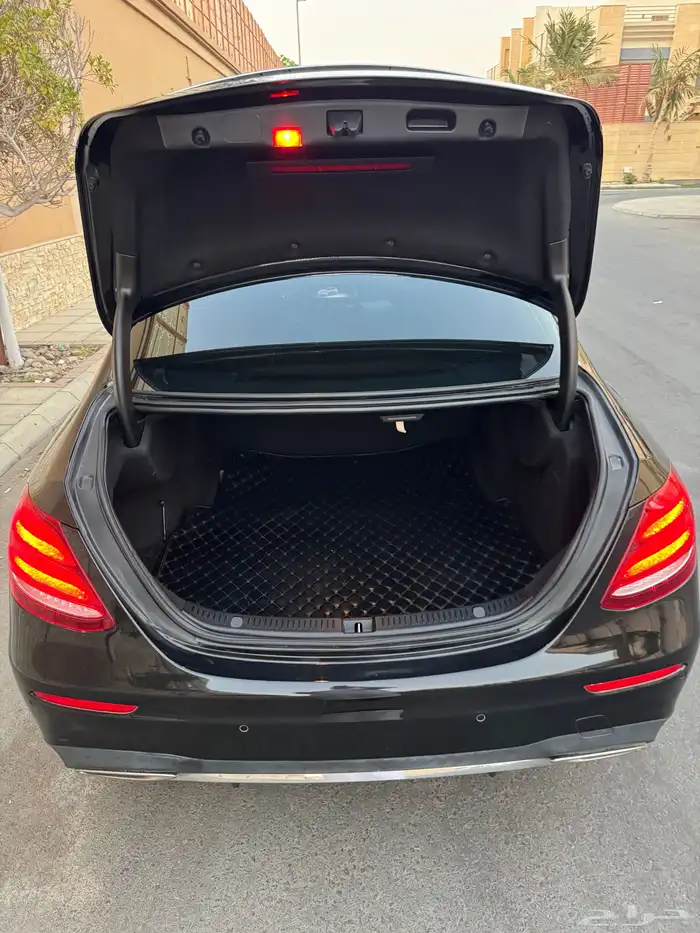 للبيع مرسيدس E200 موديل 2018 جفالي 10