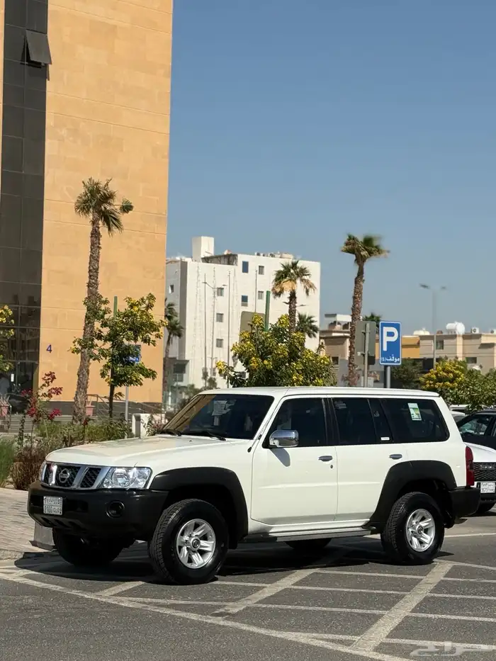 للبيع باترول فتك المديل 2020 عداد 100 5