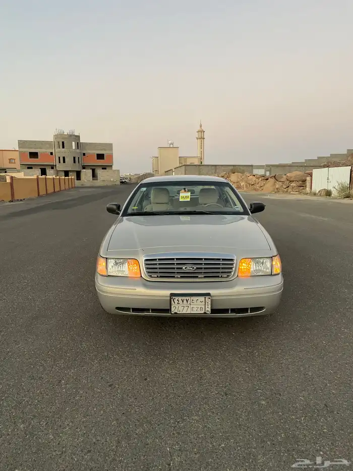 للبيع فورد فكتوريا 2011 سعودي 1