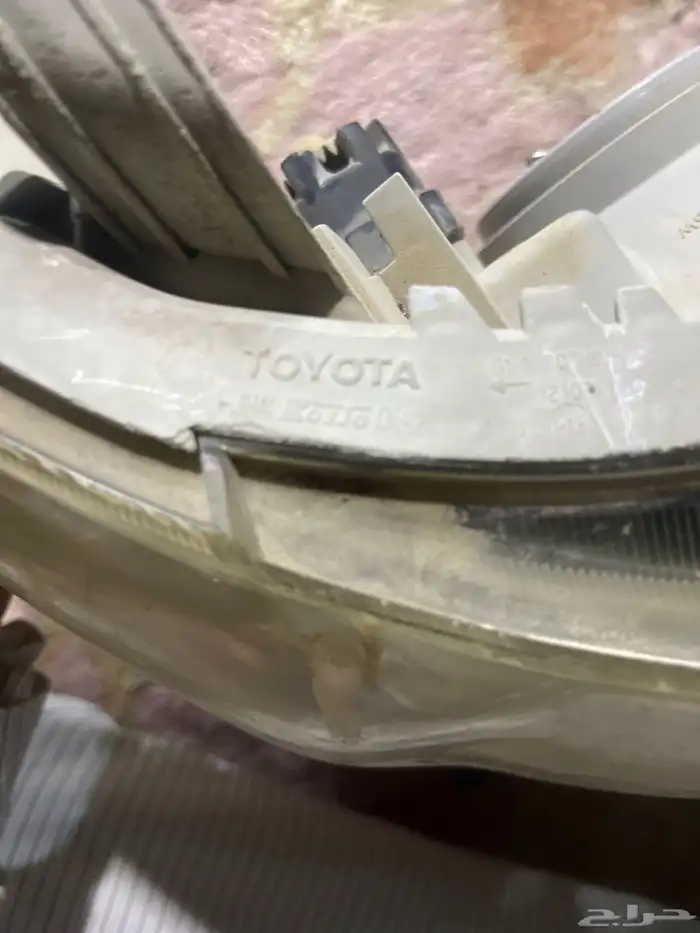 سست وقطع هايلوكس ومسجلات وشمعات 6