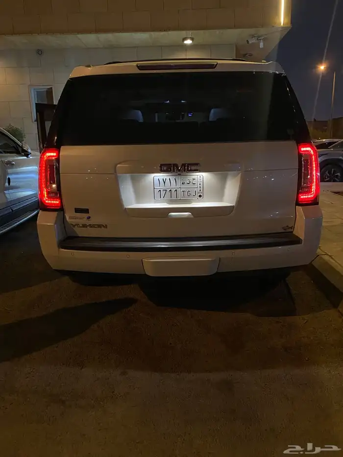 جي ام سي يوكن 2015 17