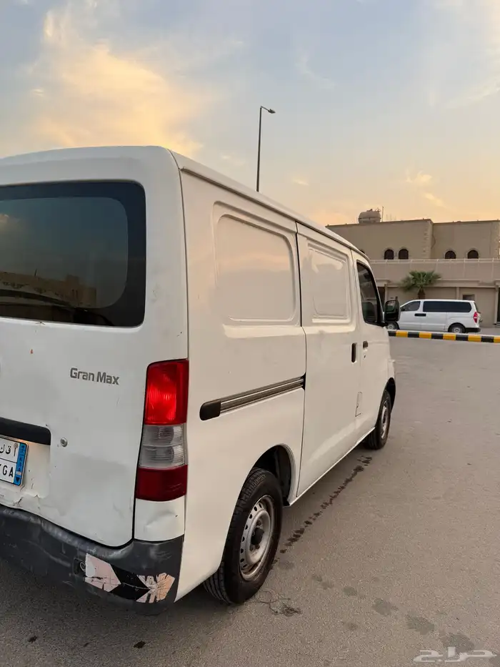 دباب ديهاتسو باص 7