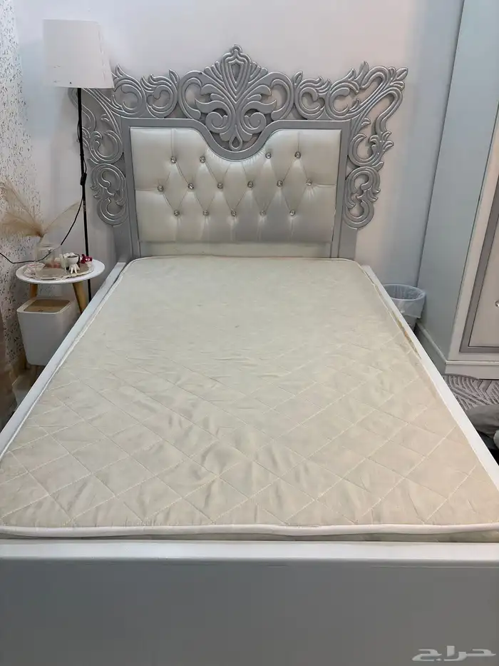 غرفة نوم كلاسيكية 2