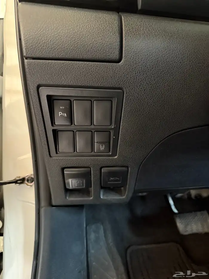 تويوتا هايلوكس دفنشر 6 سلندر موديل 2021 23