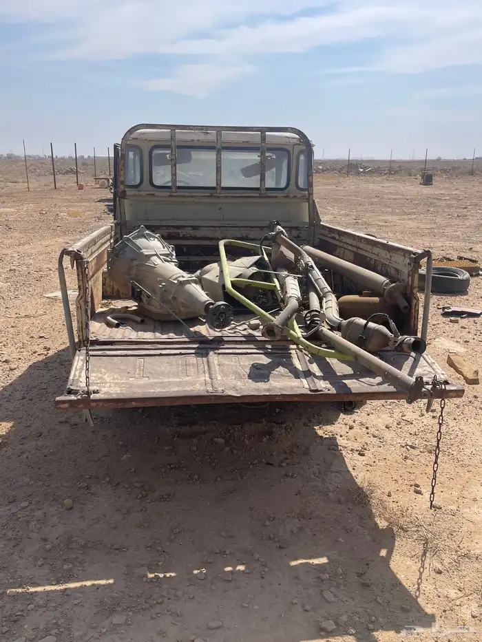 للبيع جيب شاص قديم كل شي موجود فيه 4