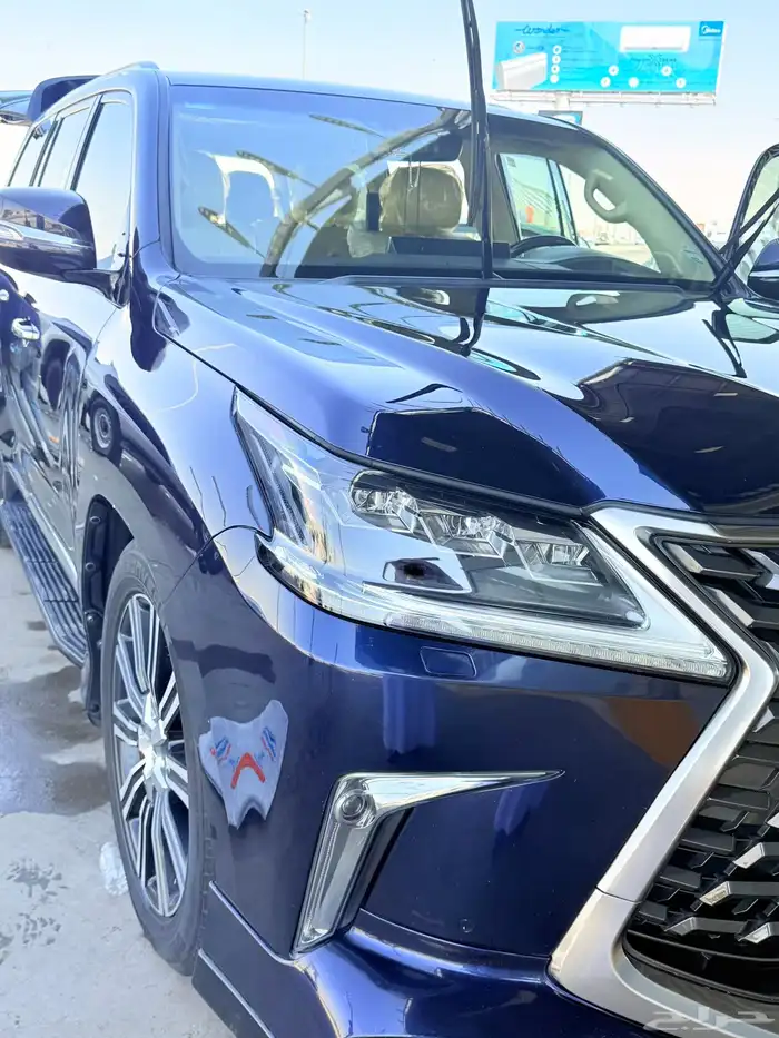 جيب لكزس LX 2018 لون كحلي منوة للمستخدم 17