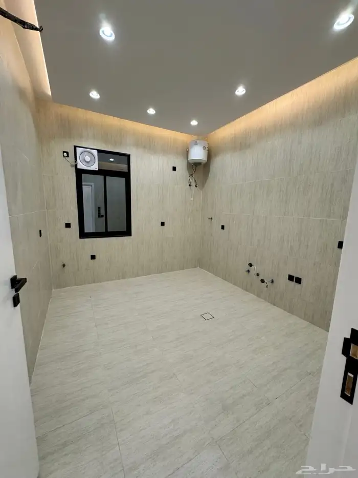 للبيع بأحد رفيده روف علوي دور ثاني مع ملحق مدخل مستقل 6