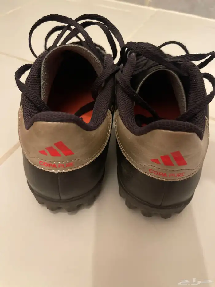 بوت اديداس لكرة القدم 2