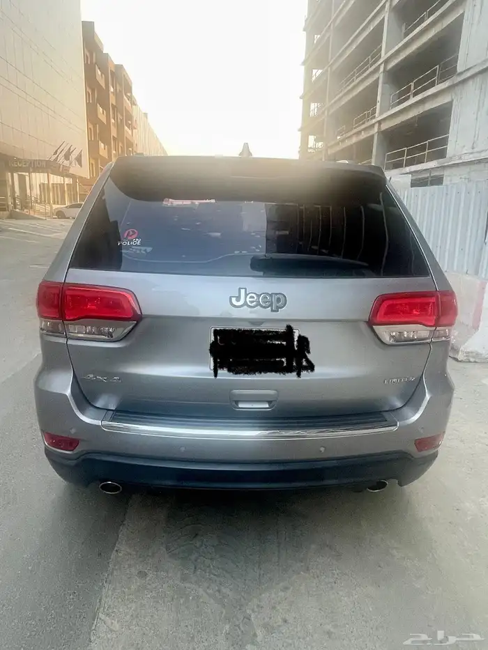 جيب جراند شيروكي Limited 10