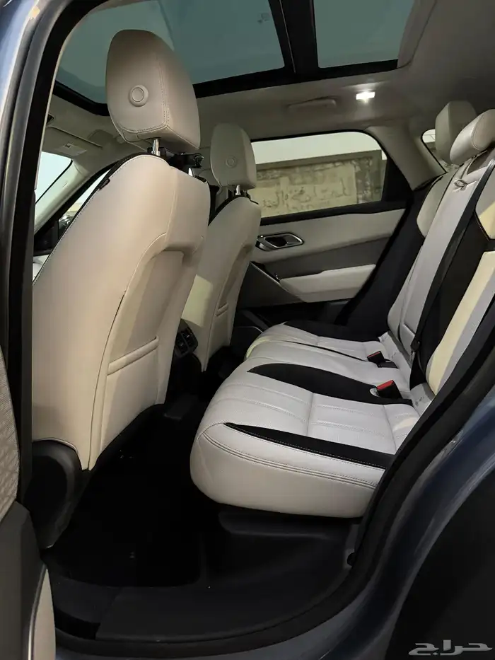 لاند روفر فيلر 2023 8