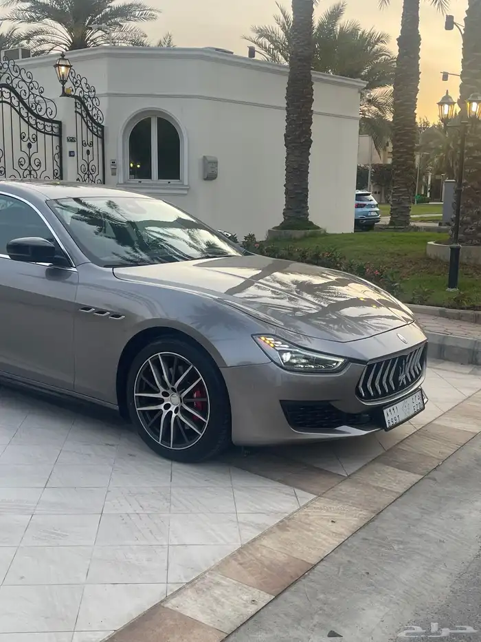 مازيراتي 2020 Maserati Ghibli باقي ع ضمان الشركة مخزنة 10