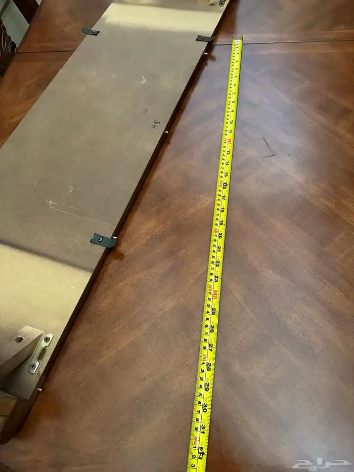 طاولة طعام خشب نظيفه 6