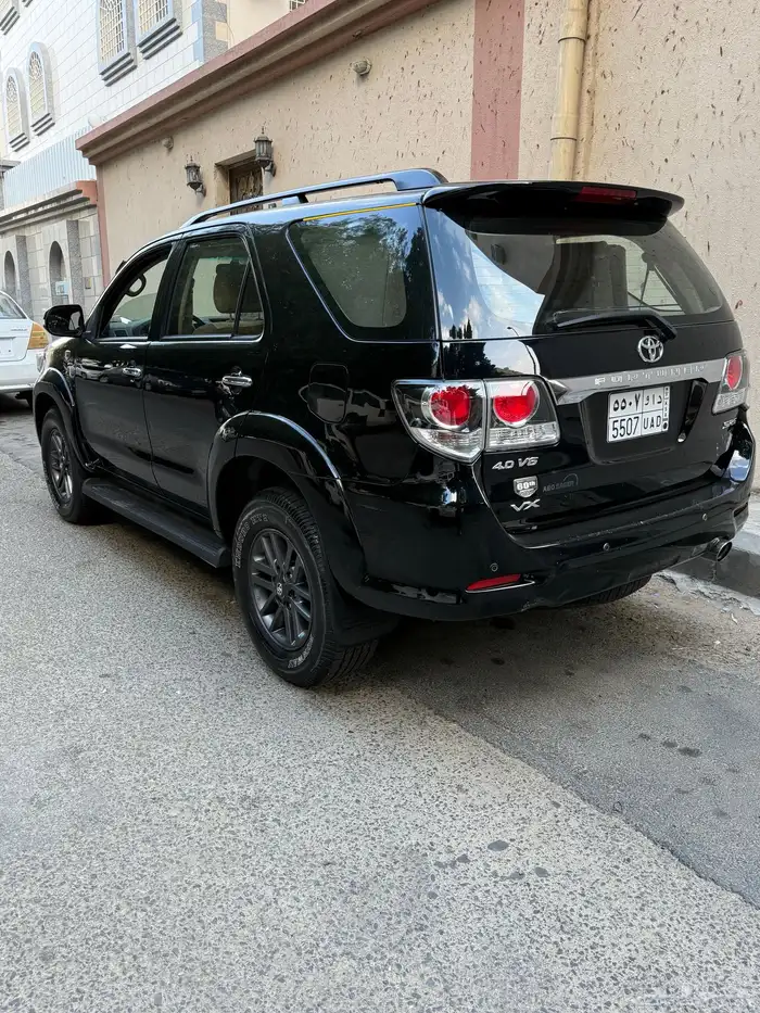 فورتشنر 2015 ( إصدار ستين عام ) 1