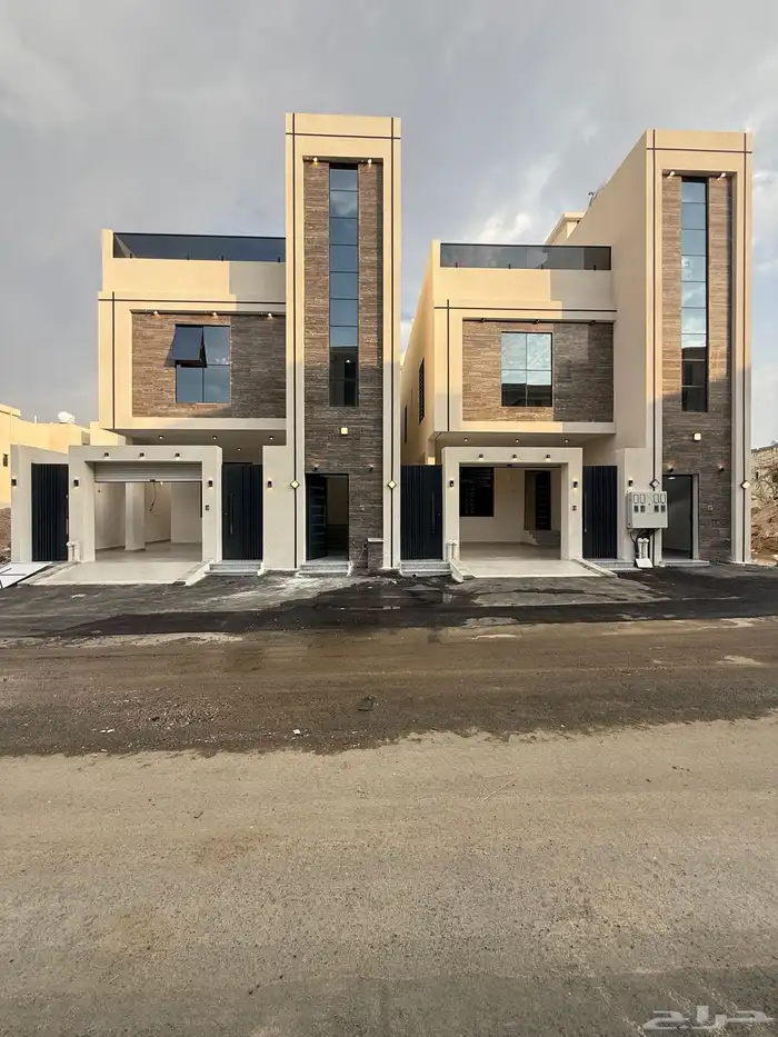 للبيع ارواف علويه وشقق ارضيه ببايكة سيارة ف احد رفيده 0