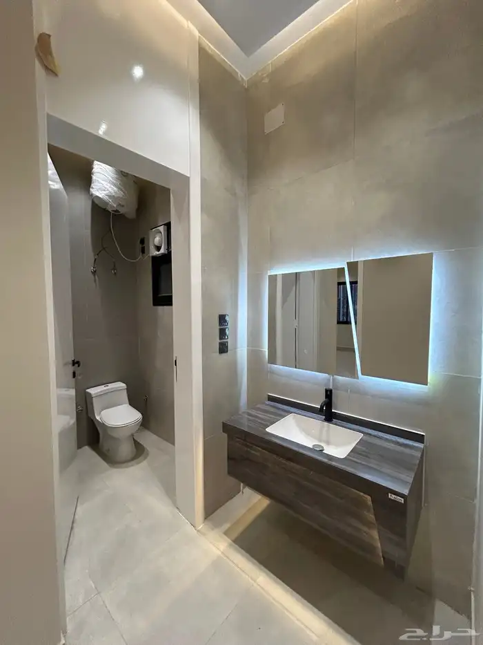 للبيع شقق علوية تشطيب ومساحة ممتازة حي الزهور -المحالة أبها 8