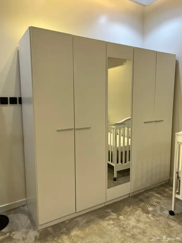 غرفة نوم سرير مع دولاب  سرير طفل استخدام نظيف 2