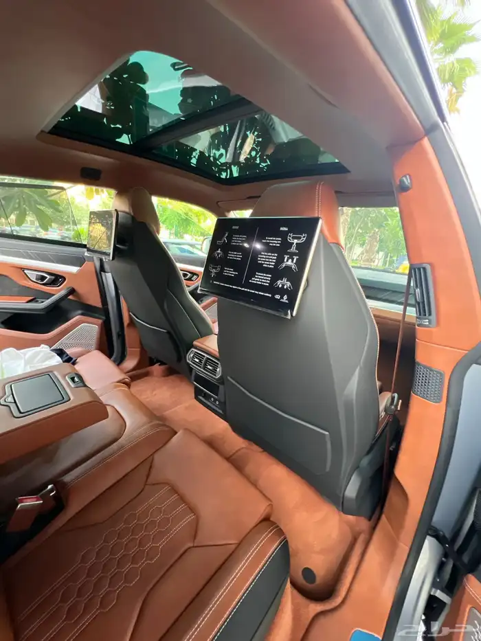 لمبرجيني اوروس S عداد 4 الاف صيانة 5 سنوات إضافية مجانا 96