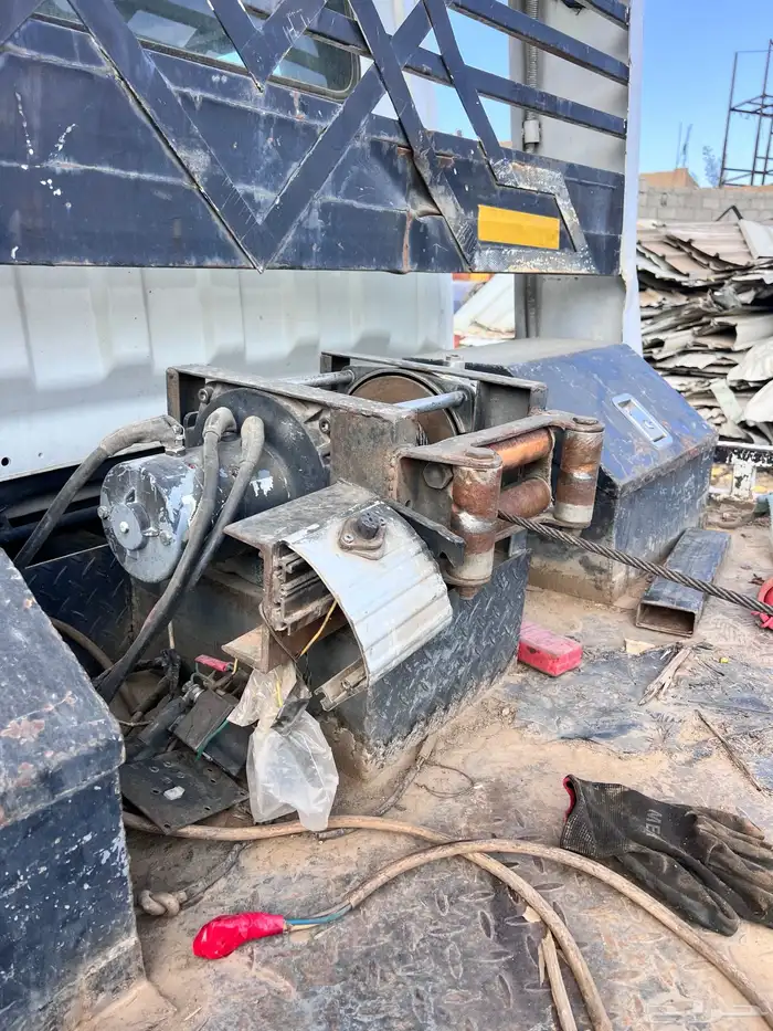 دينا ميتسوبيشي 2001 وسطحه ميتسوبيشي 2001 9