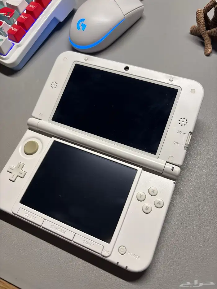 للبيع نينتيندو  Nintendo 3DS LL 4