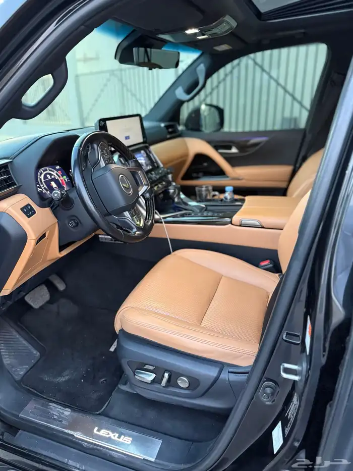 للبيع لكزس 2022 بي بي اسود سعودي 15