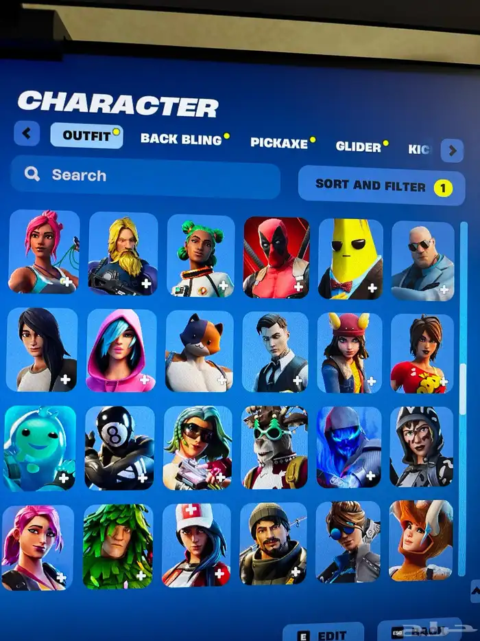 حساب فورت نايت 227 سكن 4