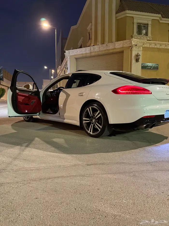 بورش بانيميرا 4S موديل 2014 1