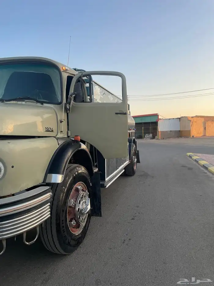 عايدي وايت 4