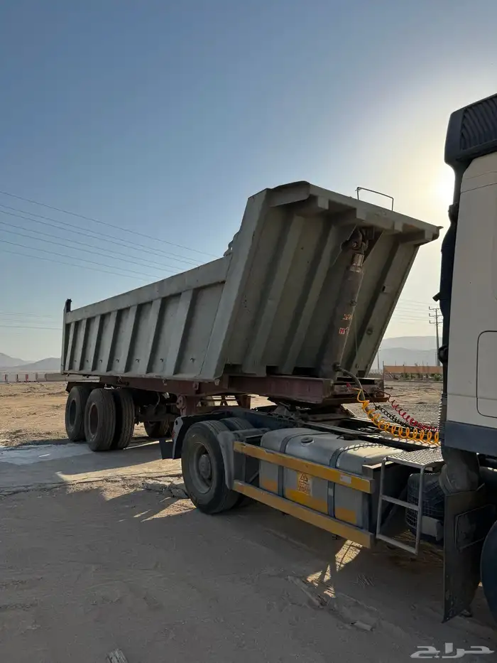 للبيع صندوق قلاب 0