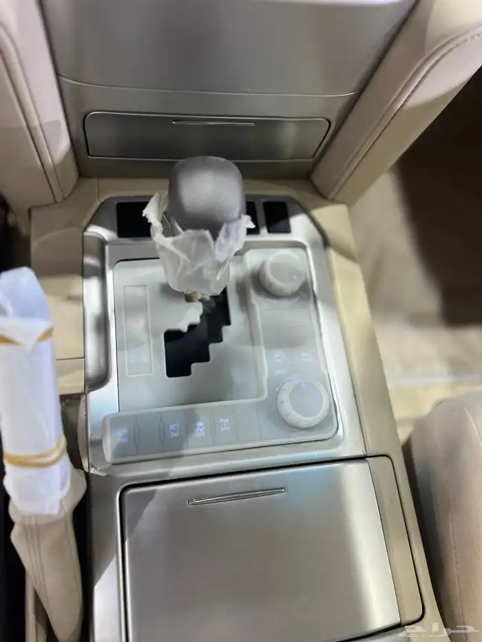 تويوتا لاندكروزر 2019 تورنج فل كامل سعودي ماشي 77 الف 11