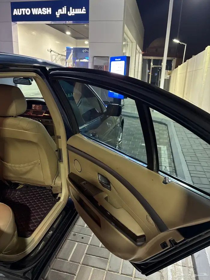 بي ام دبليو 730 22