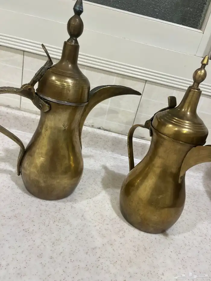 دلال رسلان قديمه 0