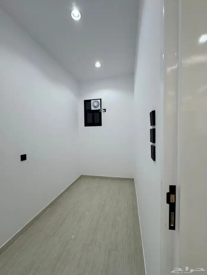 للبيع بأحد رفيده روف علوي دور ثاني مع ملحق مدخل مستقل 5