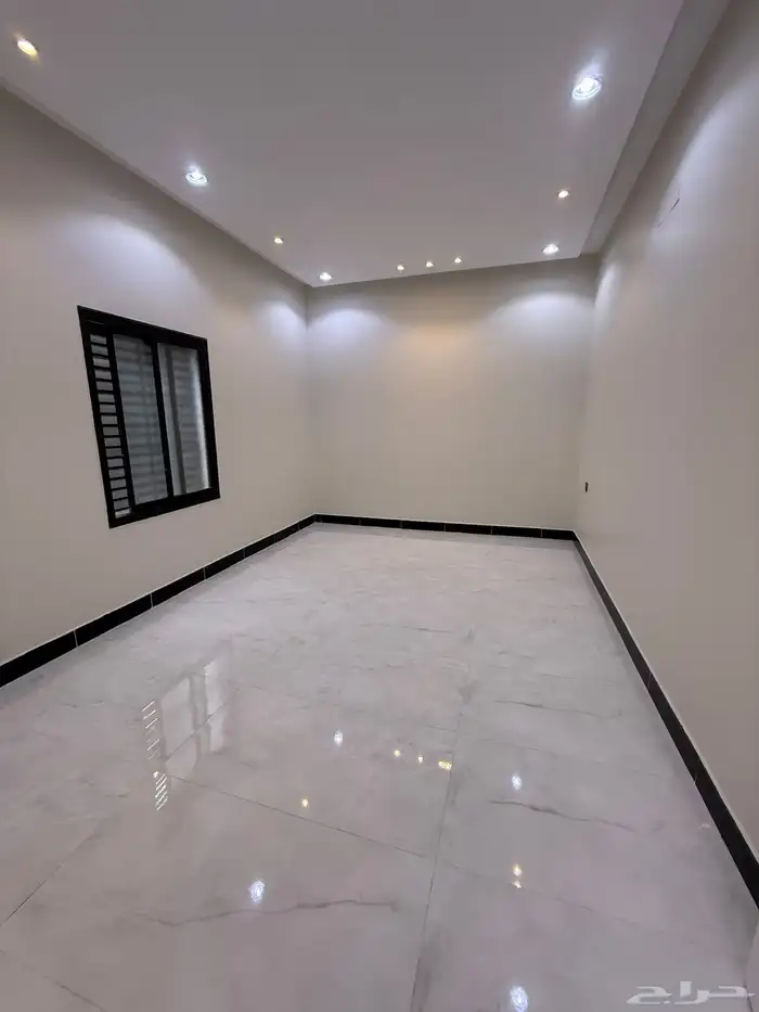 للبيع روف بملحق علوي بحوش حي الراقي خميس مشيط 780الف 19