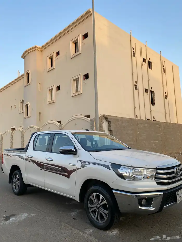 هايلوكس 2018 فل كامل وكاله ممشى 53الف مخزن بدون دبل 0